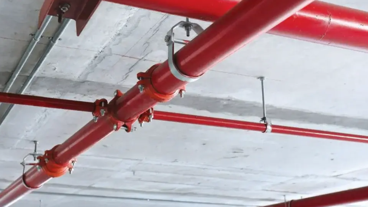 How Does the Thickness of Schedule 40 Pipes Have an Effect on Their Installation and Handling?